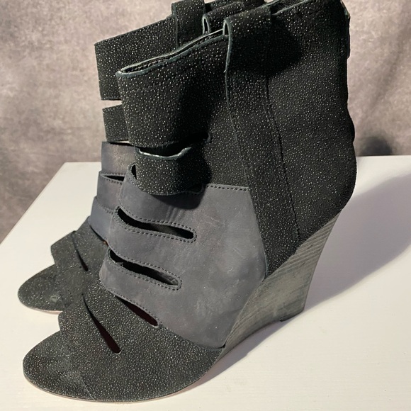 Rebecca Minkoff Sonny Wedge Leather Cut Out Open Toe Booties 8.5M - Picture 3 of 7